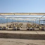 Отель Opia *