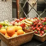 Hotel Opia *