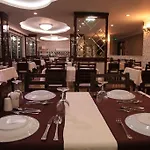 Hotel Opia