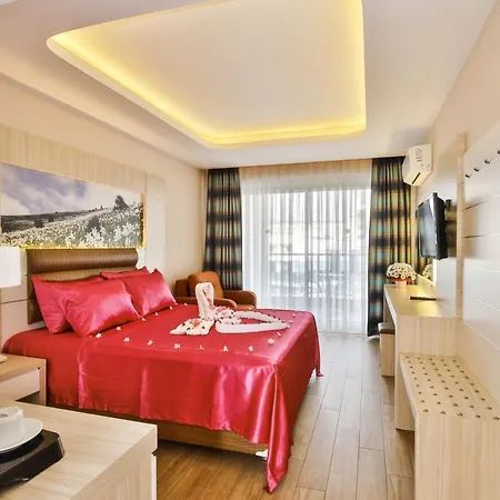 Opia Hotel