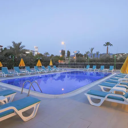 Opia Hotel